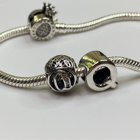 Sterling Silver Vintage Letter Q Charm - Picture 9 of 10